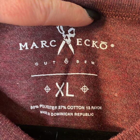 Marc Ecko mens maroon cotton blend v-neck t-shirt size XL - Picture 3 of 4